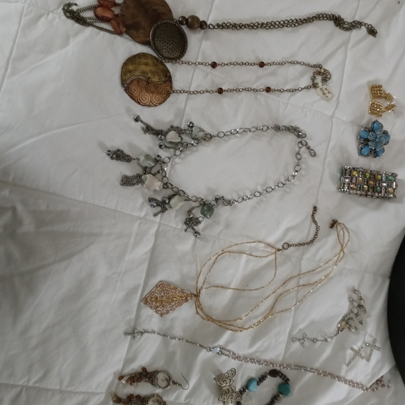 Jewelry - Picture 5 of 5